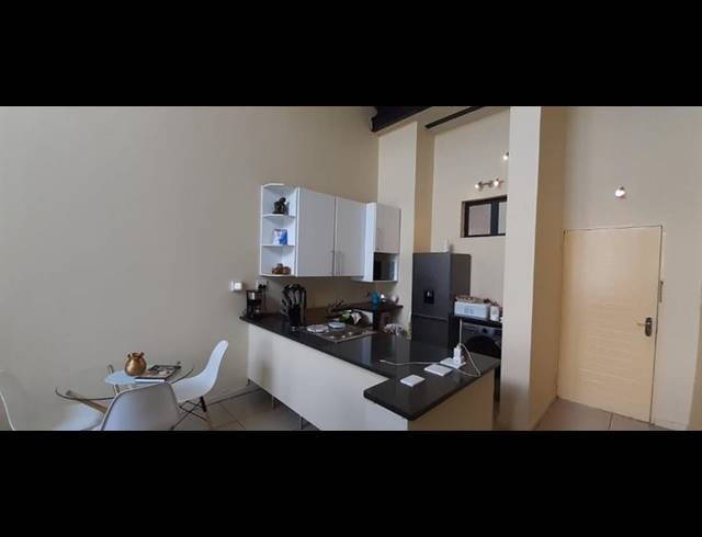 2 BEDROOM APARTMENT FOR SALE IN ROOIHUISKRAAL NORTH